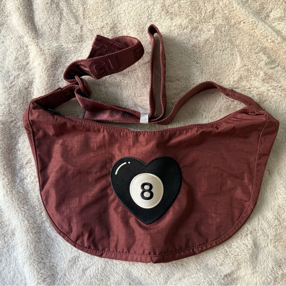 NWT BAGGU Lucky 8 Embroidered 8 Ball Medium Nylon Crescent Bag Wine Mahogany - Picture 15 of 16